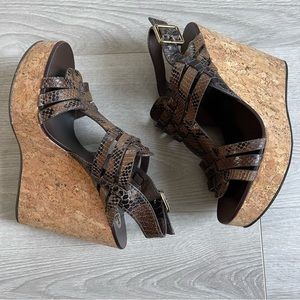 TORY BURCH Leslie brown snake leather
strappy wedge heels sandals size 6